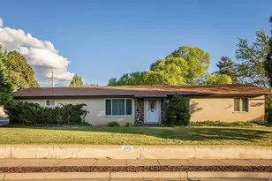 2124 E Cherry Ln, Layton, UT 84040 - Photo 37