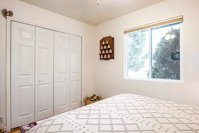 2124 E Cherry Ln, Layton, UT 84040 - Photo 17