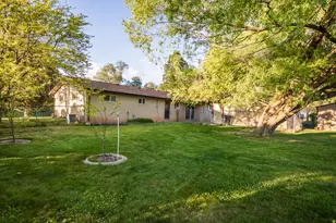 2124 E Cherry Ln, Layton, UT 84040 - Photo 29
