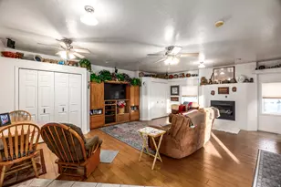 2124 E Cherry Ln, Layton, UT 84040 - Photo 9