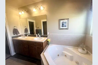 3002 W 2600 S, West Haven, UT 84401 - Photo 9