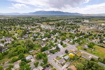 285 W 300 N, Smithfield, UT 84335 - Photo 45