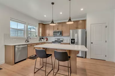 9399 N Vernham Ln, Eagle Mountain, UT 84005 - Photo 7