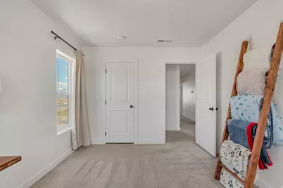 9399 N Vernham Ln, Eagle Mountain, UT 84005 - Photo 19