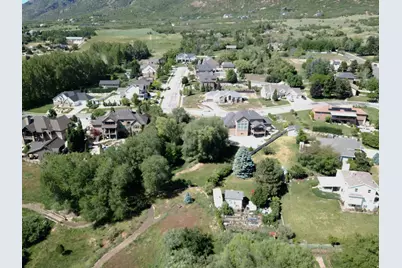 395 W 4400 N #16, Pleasant View, UT 84414 - Photo 3