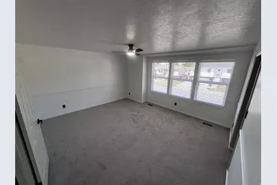 5421 S 2775 W, Roy, UT 84067 - Photo 17