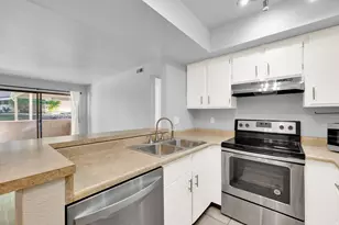 955 E Creek Hill Ln, Midvale, UT 84047 - Photo 9