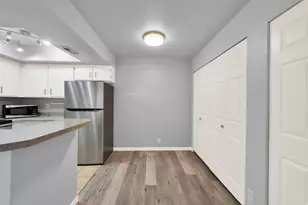 955 E Creek Hill Ln, Midvale, UT 84047 - Photo 7