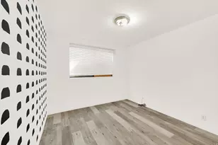 955 E Creek Hill Ln, Midvale, UT 84047 - Photo 13