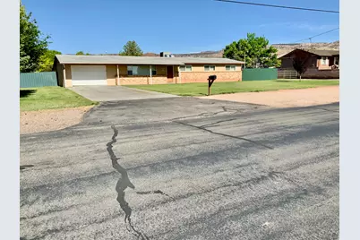 611 N 300 E, Richfield, UT 84701 - Photo 5