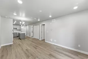 1032 E 400 S, Salt Lake City, UT 84102 - Photo 11