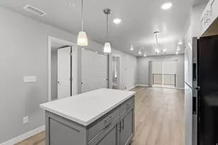 1032 E 400 S, Salt Lake City, UT 84102 - Photo 7