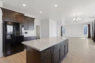 609 W Summit View Way, Lehi, UT 84043 - Photo 7