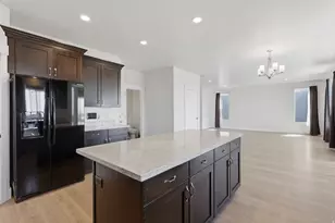 609 W Summit View Way, Lehi, UT 84043 - Photo 7