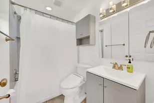 7187 S 1700 E, Cottonwood Heights, UT 84121 - Photo 3