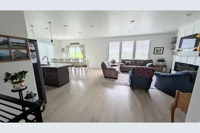 758 E 675 S, Hyrum, UT 84319 - Photo 5