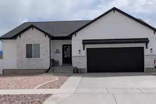 758 E 675 S, Hyrum, UT 84319 - Photo 1