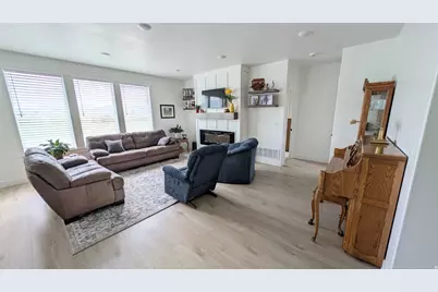 758 E 675 S, Hyrum, UT 84319 - Photo 35