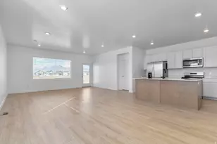 1874 S Queens Garden Ln, Washington, UT 84780 - Photo 5