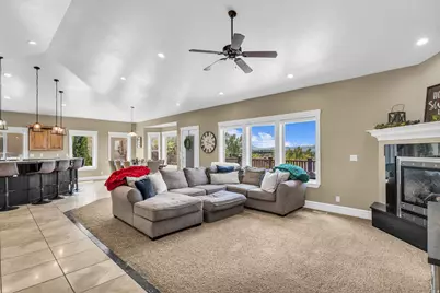 740 E 100 S, Hyde Park, UT 84318 - Photo 7