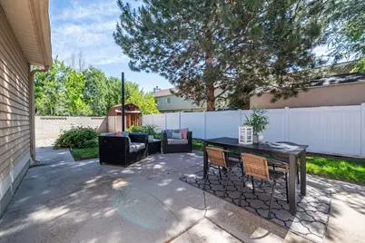 2090 E Greenwich Cir S, Sandy, UT 84093 - Photo 19