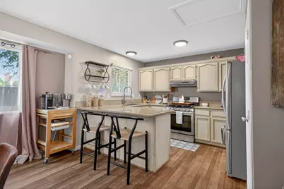 990 W 2600 N, Layton, UT 84041 - Photo 5