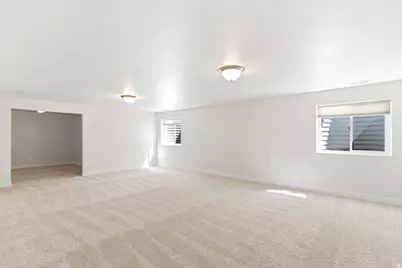 2064 W Orchard Harvest Dr, Kaysville, UT 84037 - Photo 31
