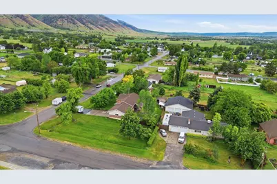 85 N 100 E, Millville, UT 84326 - Photo 35