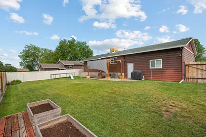 1122 E 1300 N, Layton, UT 84040 - Photo 25
