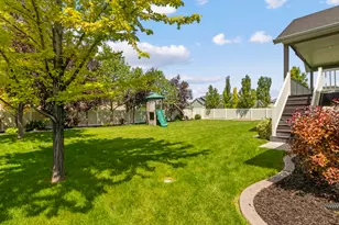 1886 S 3475 W, Syracuse, UT 84075 - Photo 27