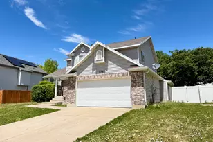 278 W 2000 S, Clearfield, UT 84015 - Photo 3