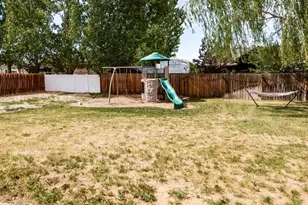 139 E 1150 S, Vernal, UT 84078 - Photo 17
