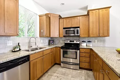 625 E 200 S #5, Salt Lake City, UT 84102 - Photo 9