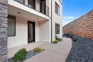 204 N Cliff Side Dr, Hurricane, UT 84737 - Photo 13
