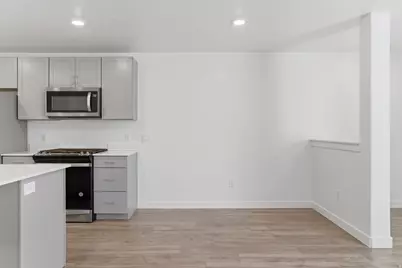1049 E Regatta Ln, Saratoga Springs, UT 84045 - Photo 11