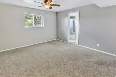 2561 E 2700 N, Layton, UT 84040 - Photo 23