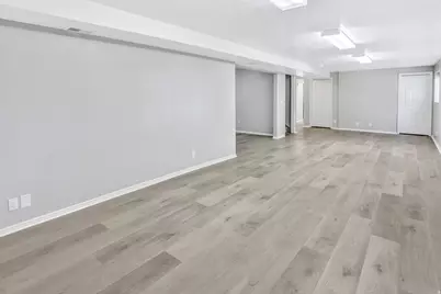 2561 E 2700 N, Layton, UT 84040 - Photo 25