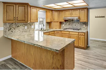 2561 E 2700 N, Layton, UT 84040 - Photo 13