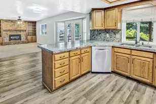 2561 E 2700 N, Layton, UT 84040 - Photo 11