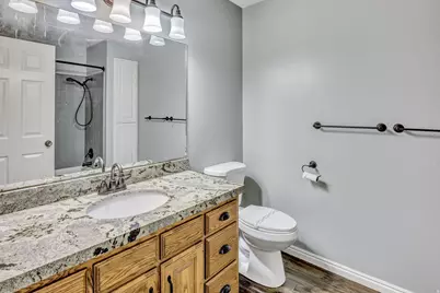 2561 E 2700 N, Layton, UT 84040 - Photo 19