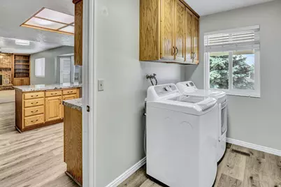 2561 E 2700 N, Layton, UT 84040 - Photo 15