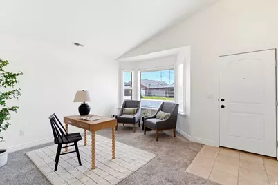 250 Bryce Dr, Kaysville, UT 84037 - Photo 3