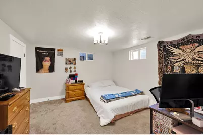 55 E Diamond St N, Layton, UT 84041 - Photo 19