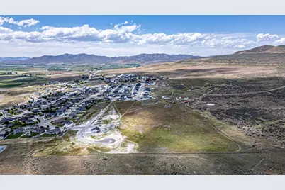 2368 W 1150 N #3, Tremonton, UT 84337 - Photo 7