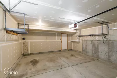 2402 W 2375 N, Clinton, UT 84015 - Photo 31