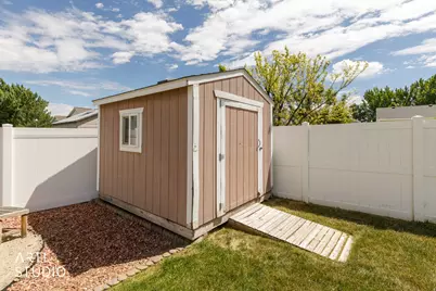 2402 W 2375 N, Clinton, UT 84015 - Photo 43
