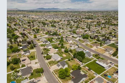 2402 W 2375 N, Clinton, UT 84015 - Photo 45