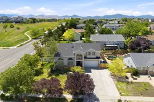 10188 Yorkshire Dr S, South Jordan, UT 84095 - Photo 3