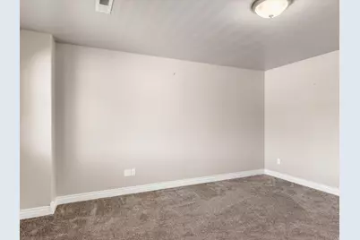 811 E 200 S, Layton, UT 84041 - Photo 7