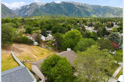 9057 S Cherbourg Pl E, Sandy, UT 84093 - Photo 67